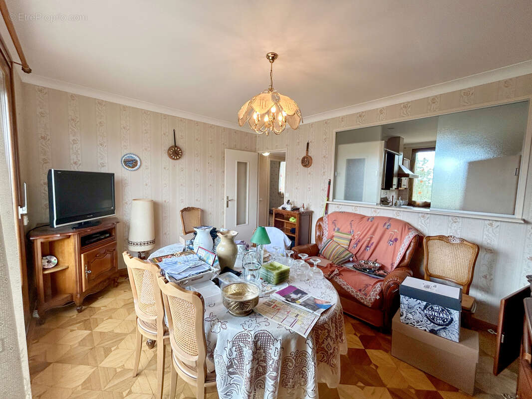 Maison à COMMENTRY