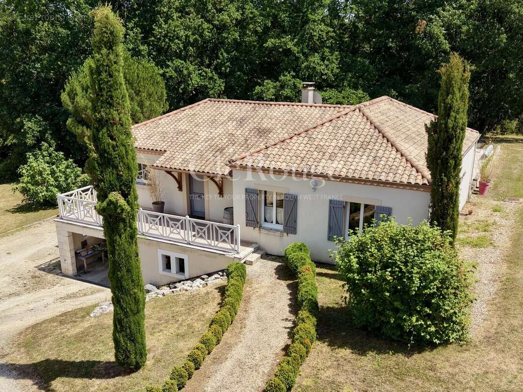 À quelques minutes de Pineuilh – Belle maison contemporaine avec piscine - photo 2