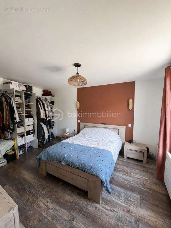 Maison de plain-pied 65 m² avec combles aménageables et terrasse, au calme en impasse — Tourny - photo 9