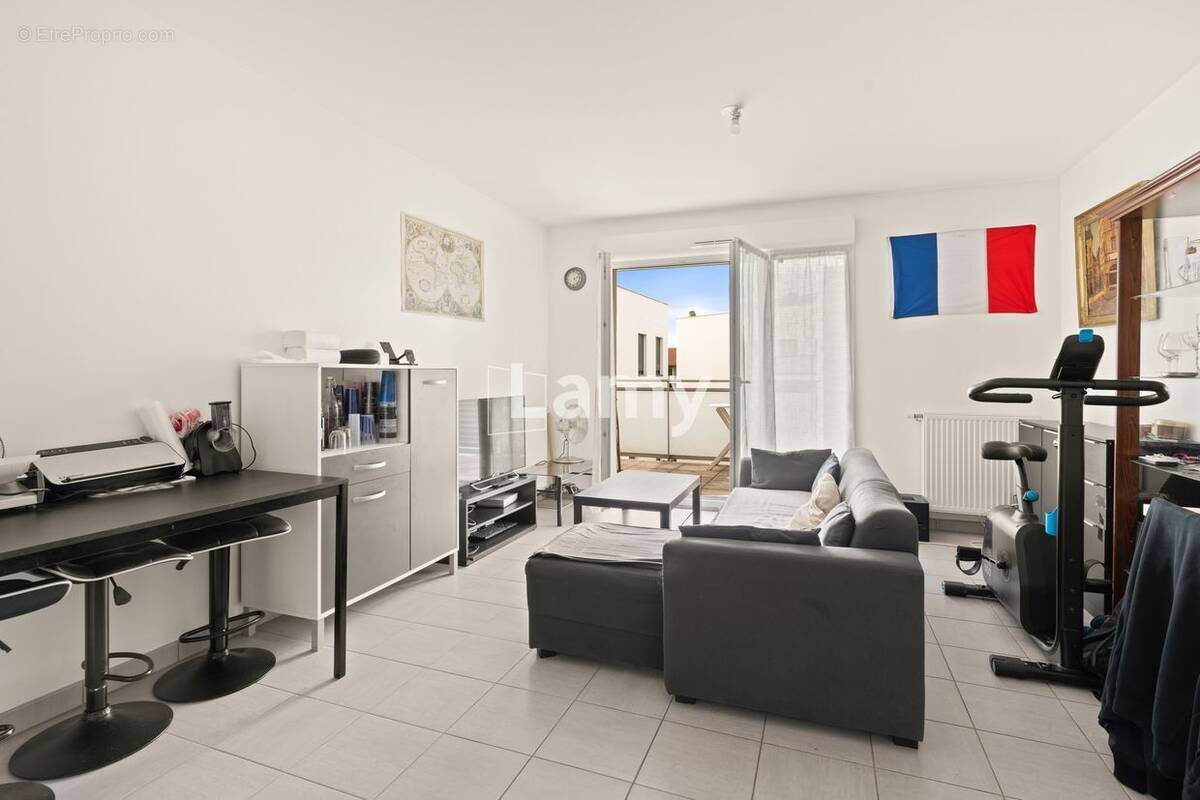 Appartement à DECINES-CHARPIEU