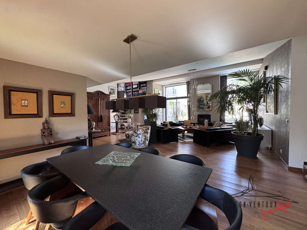 Propriété d'exception comprenant 3 logements - photo 9