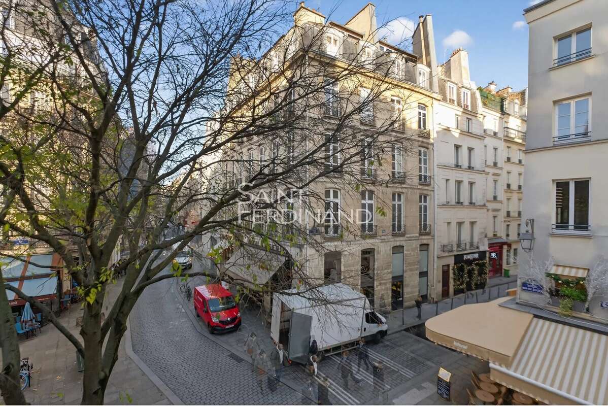 Appartement à PARIS-4E