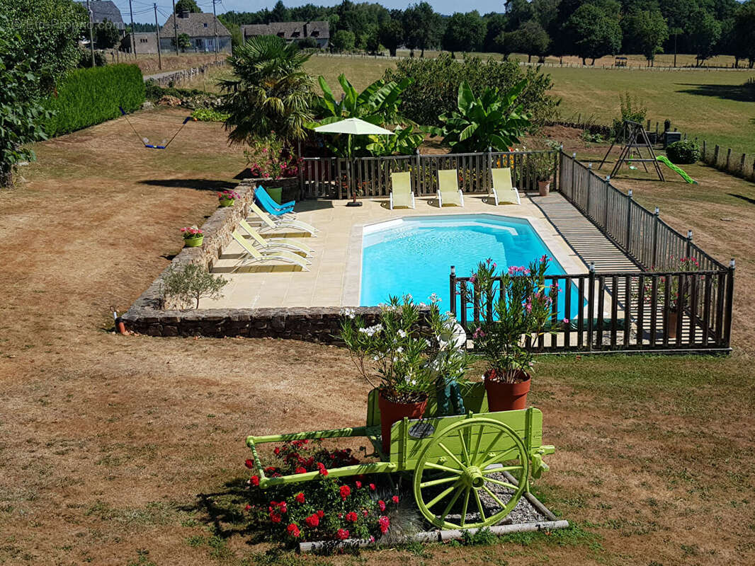 Propriété de caractère en pierre avec deux gîtes, piscine et jardin arboré - photo 4
