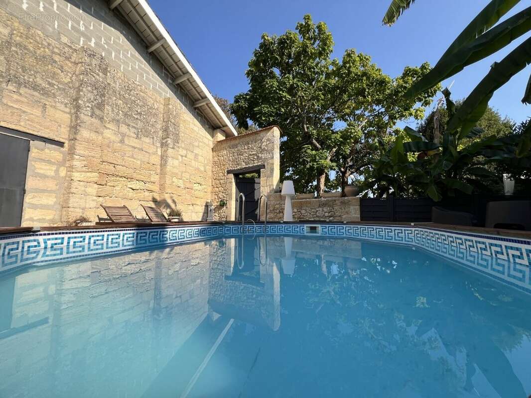 Maison à PAREMPUYRE