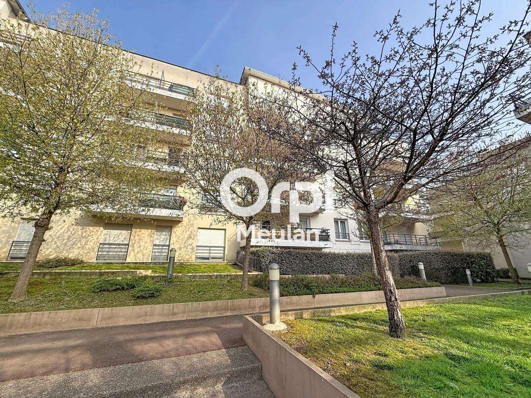 Appartement à HARDRICOURT