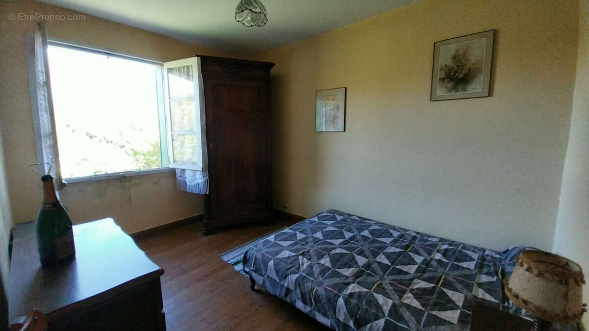 Maison à VIEUX-MAREUIL