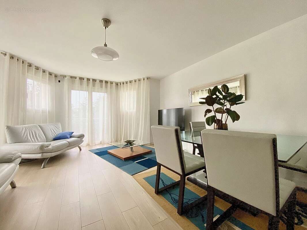 Appartement à LE PLESSIS-TREVISE
