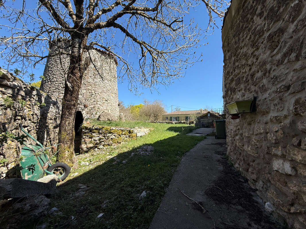 Appartement à LE CAYLAR