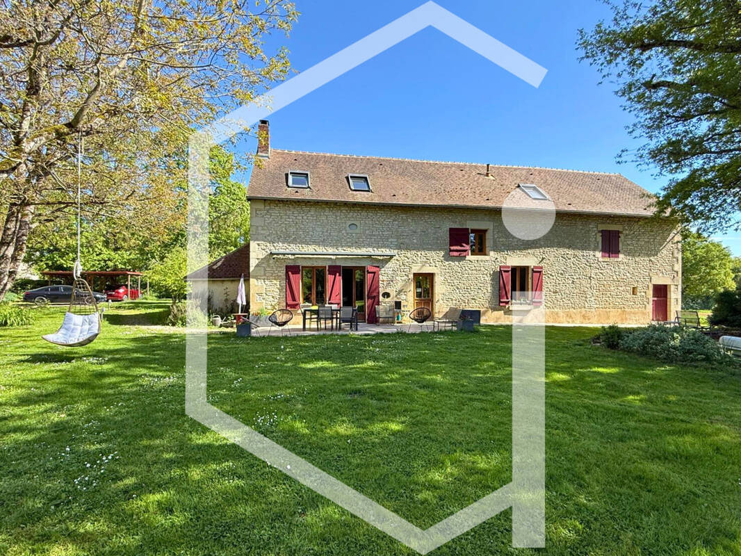 Maison à COSNE-COURS-SUR-LOIRE