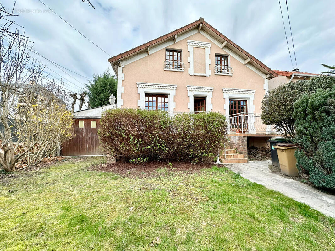 Maison à SAINT-GRATIEN