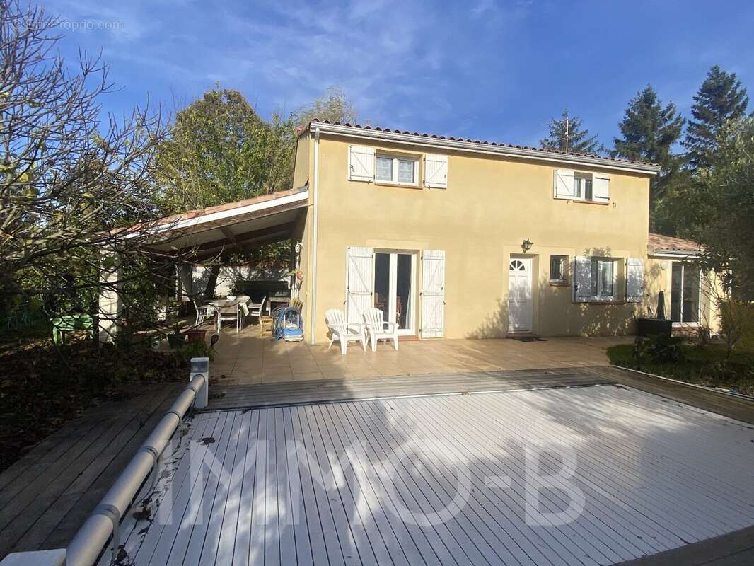 Maison à POMPERTUZAT