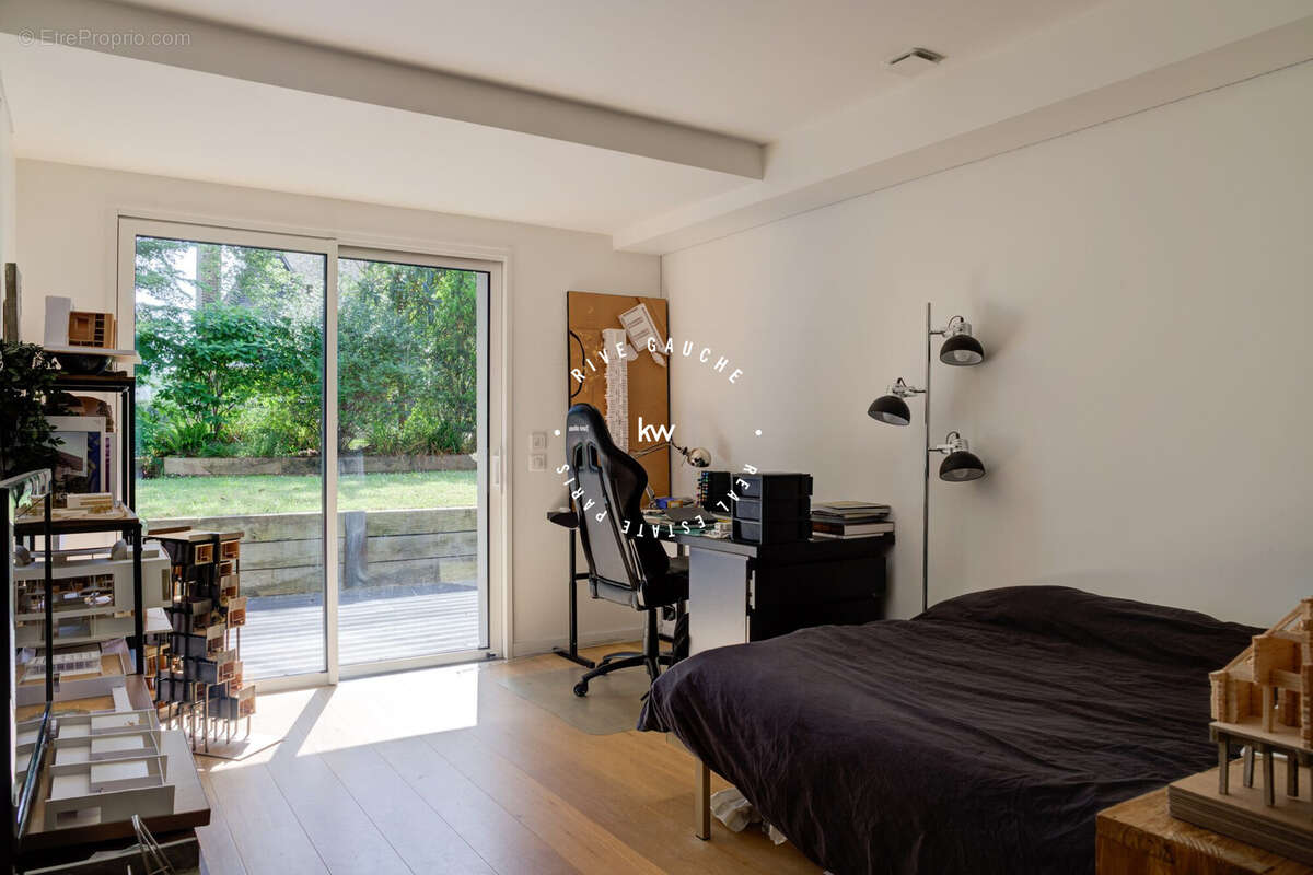 Maison 220 m² à Clamart  - photo 9