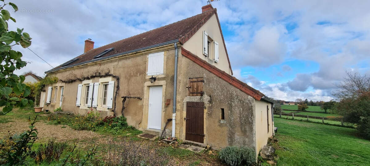 Maison à SAINT-VINCENT-BRAGNY