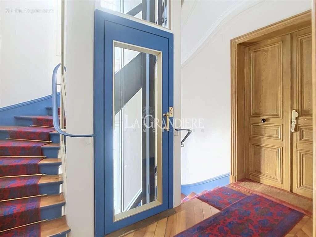 Paris 16 - Ranelagh - 4ème étage - 3 pièces - 2 chambres - 65 m2 - photo 18