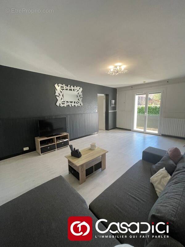 Maison à CHANTENAY-SAINT-IMBERT