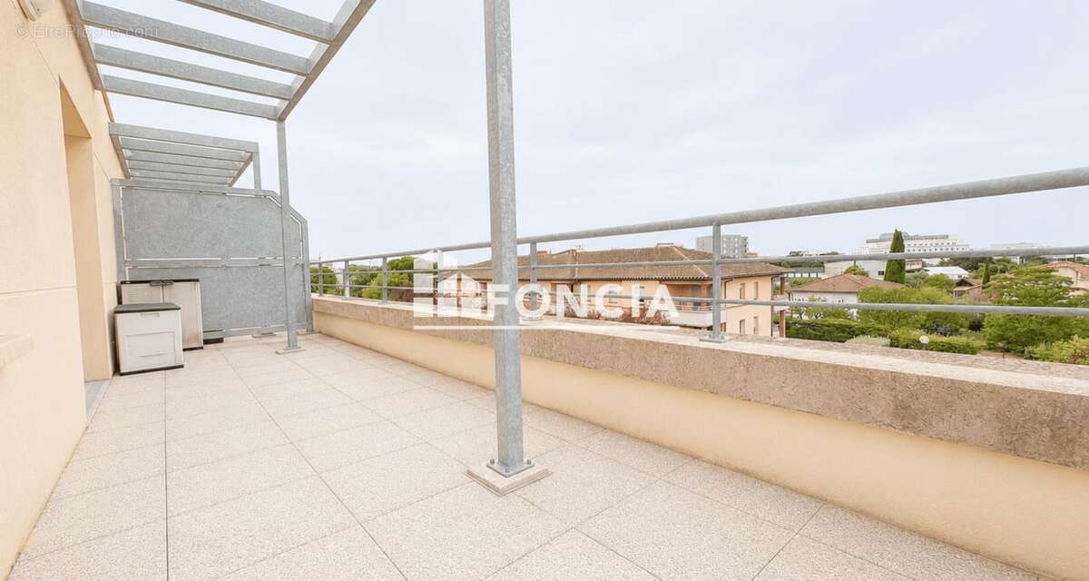 Type 2 dernier étage terrasse Privative de 15m2 et parking privé - photo 6