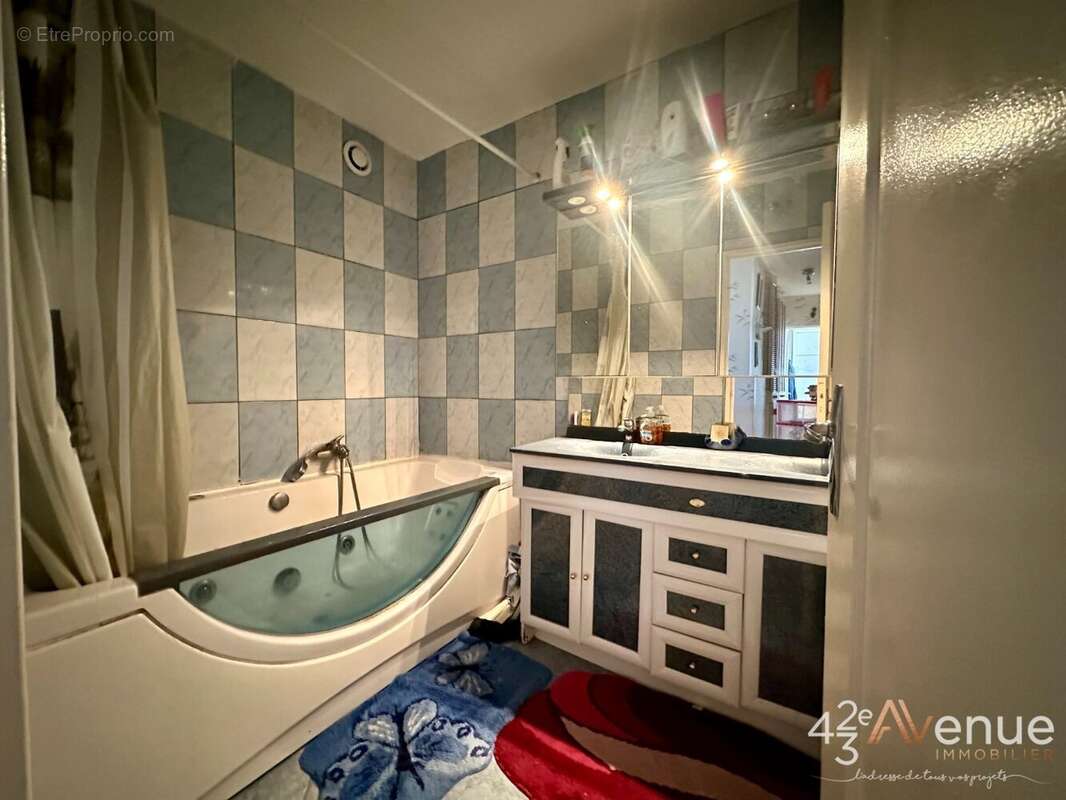 Appartement à SAINT-ETIENNE