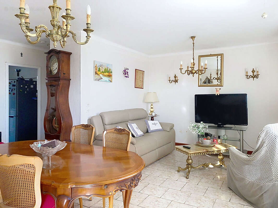 Appartement à LA VALETTE-DU-VAR