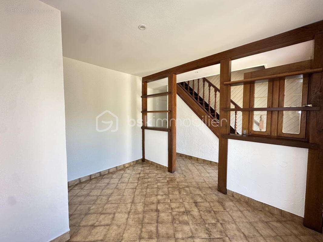 Maison à NANTEUIL-LE-HAUDOUIN