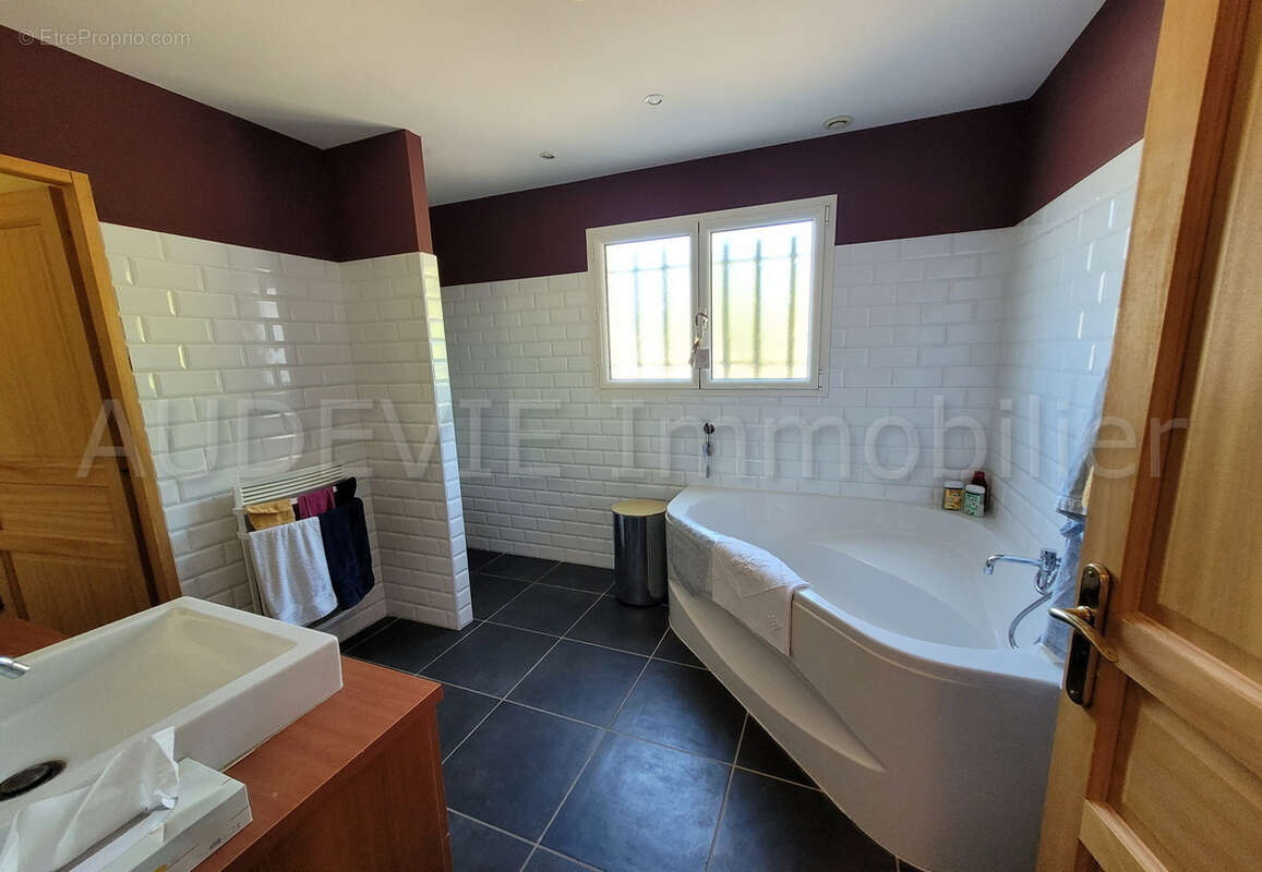 Maison à THEZAN-DES-CORBIERES