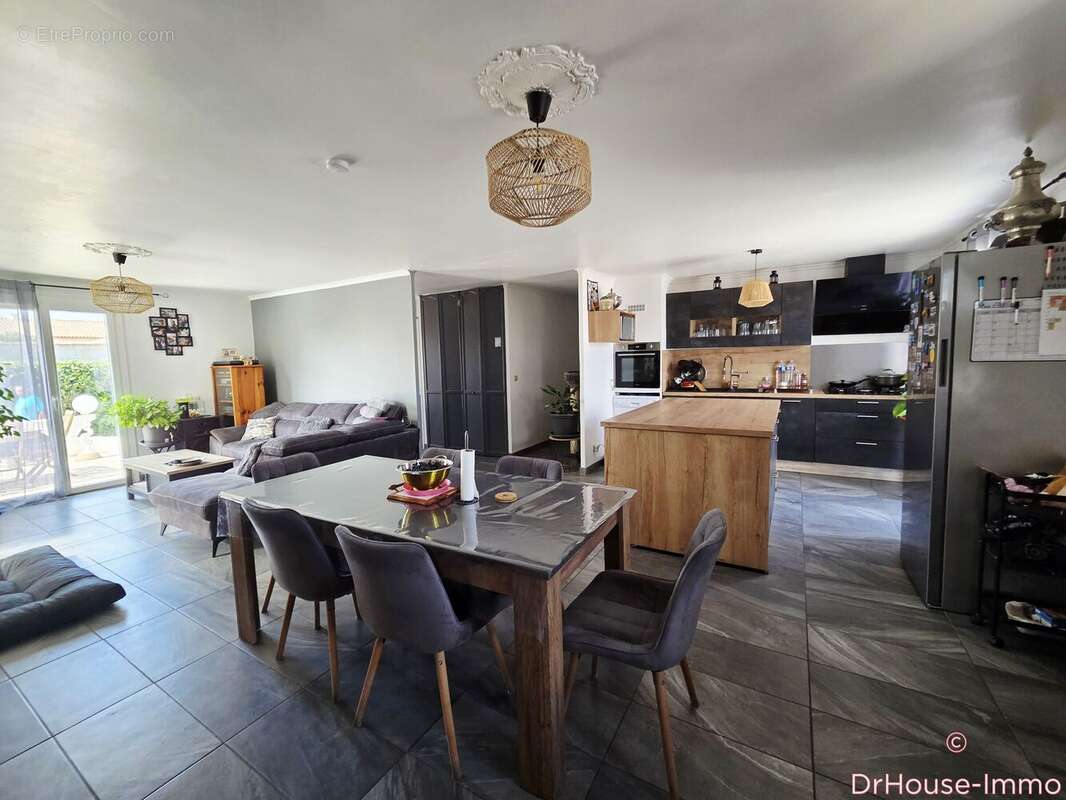 Maison 104 m² à Saint-Nazaire-D'aude  - photo 3