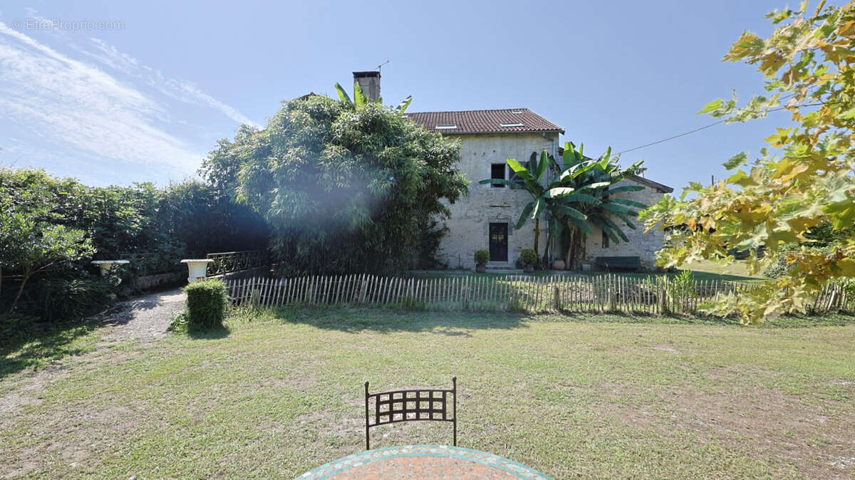 Maison à SAINT-BARTHELEMY