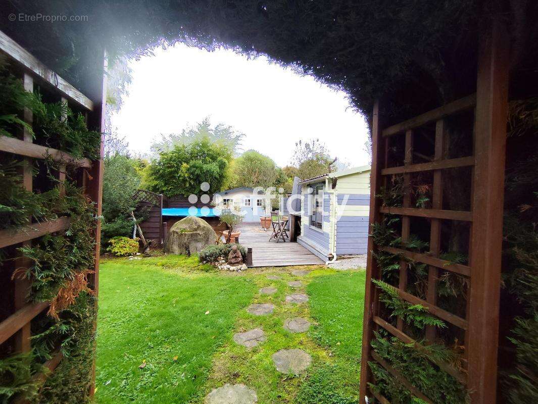 Maison à SAINTE-GAUBURGE-SAINTE-COLOMBE