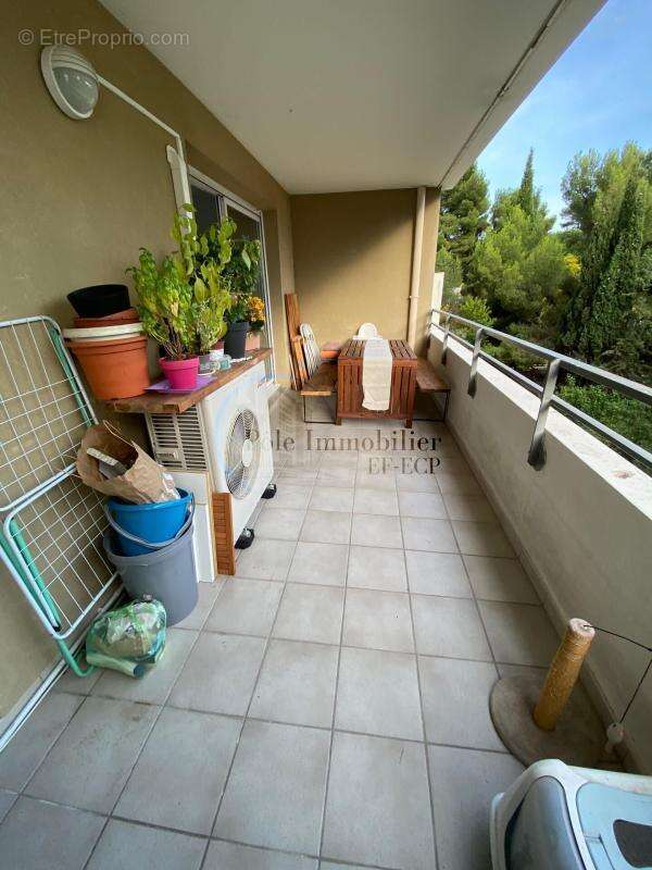 Appartement à MARSEILLE-14E