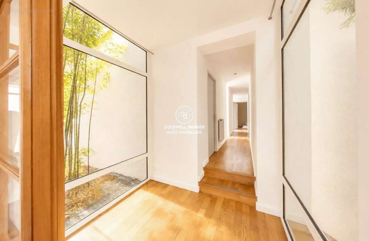 Plain pied 1600m² de parcelle - photo 8
