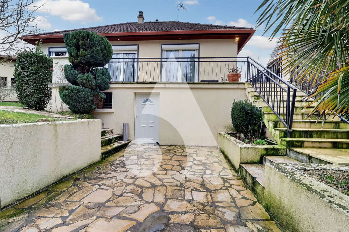 Maison à OSNY