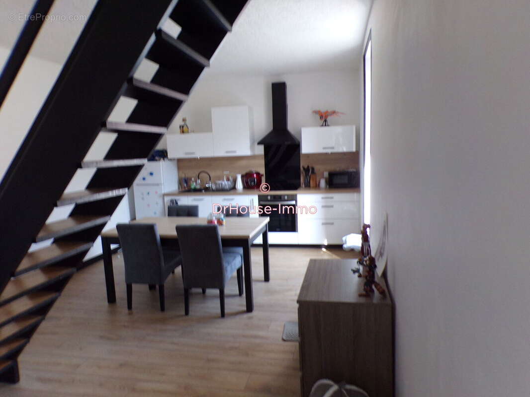 Appartement 450 m² à Carmaux  - photo 17