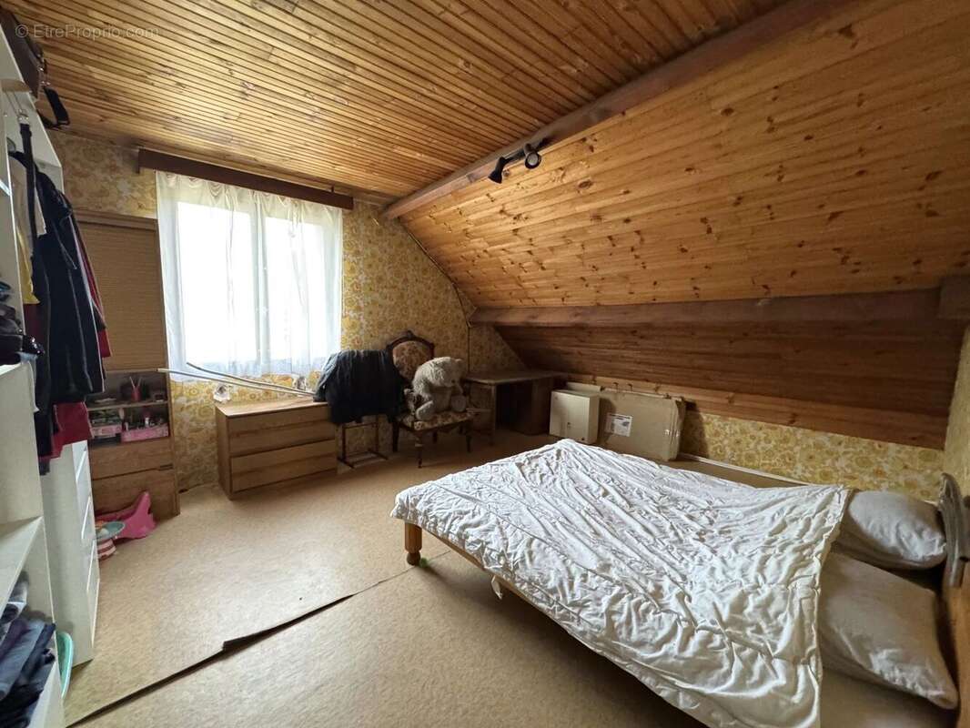 Maison à LACROIX-SAINT-OUEN