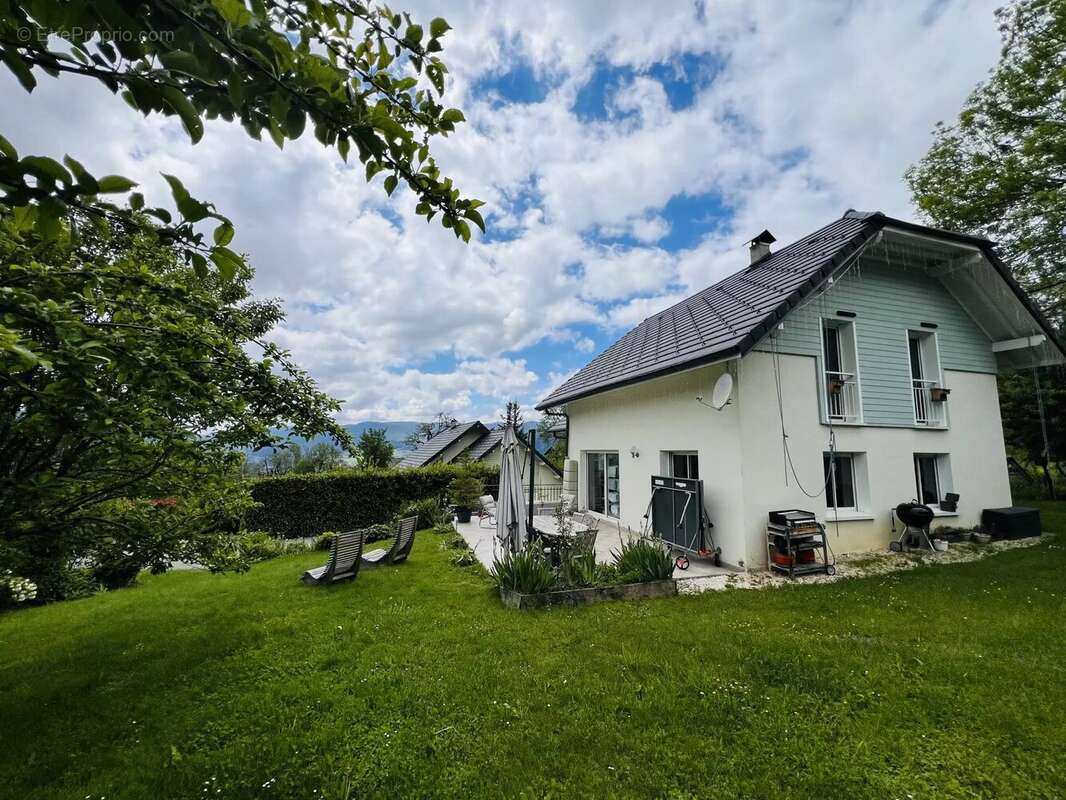 Maison à BELLECOMBE-EN-BAUGES
