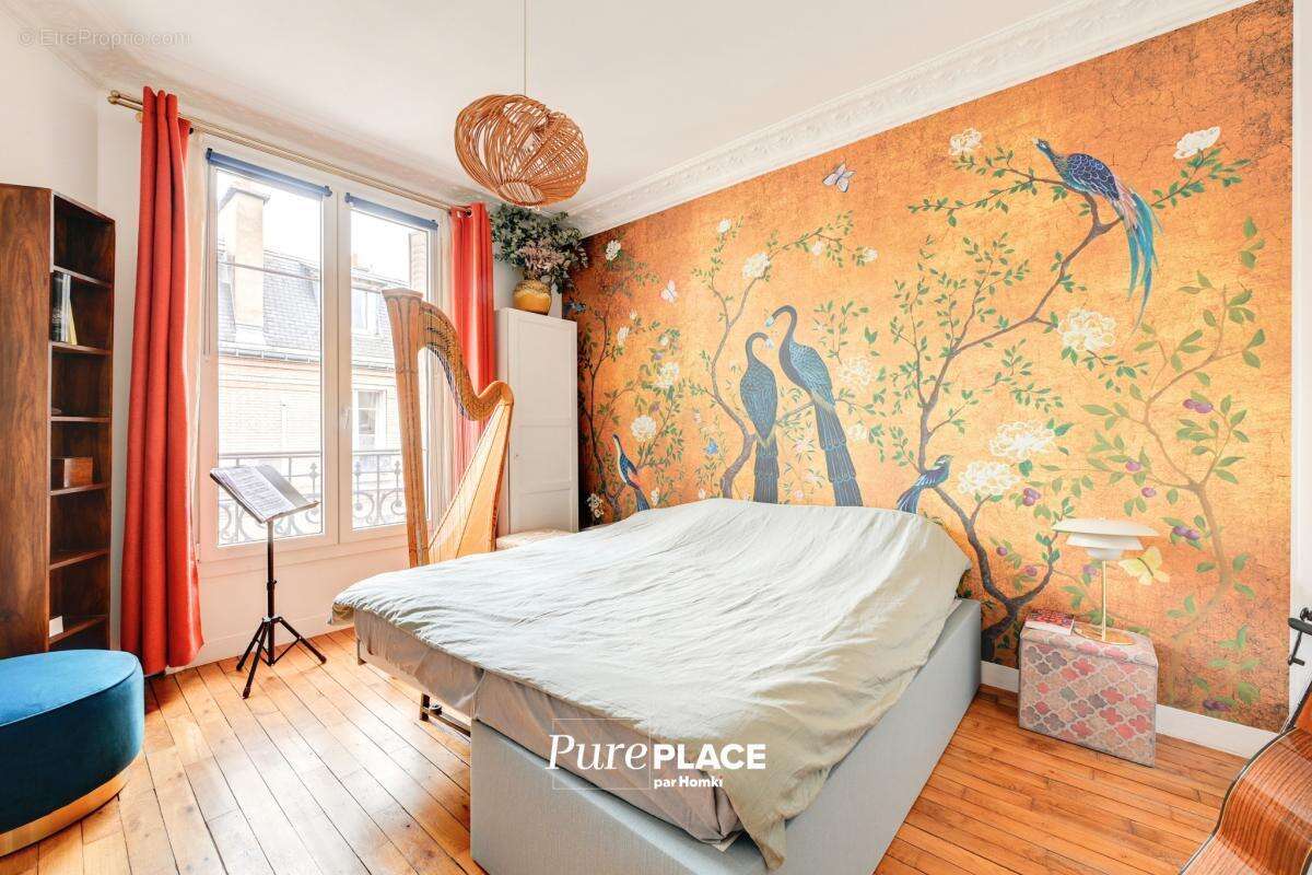 Appartement à PARIS-16E