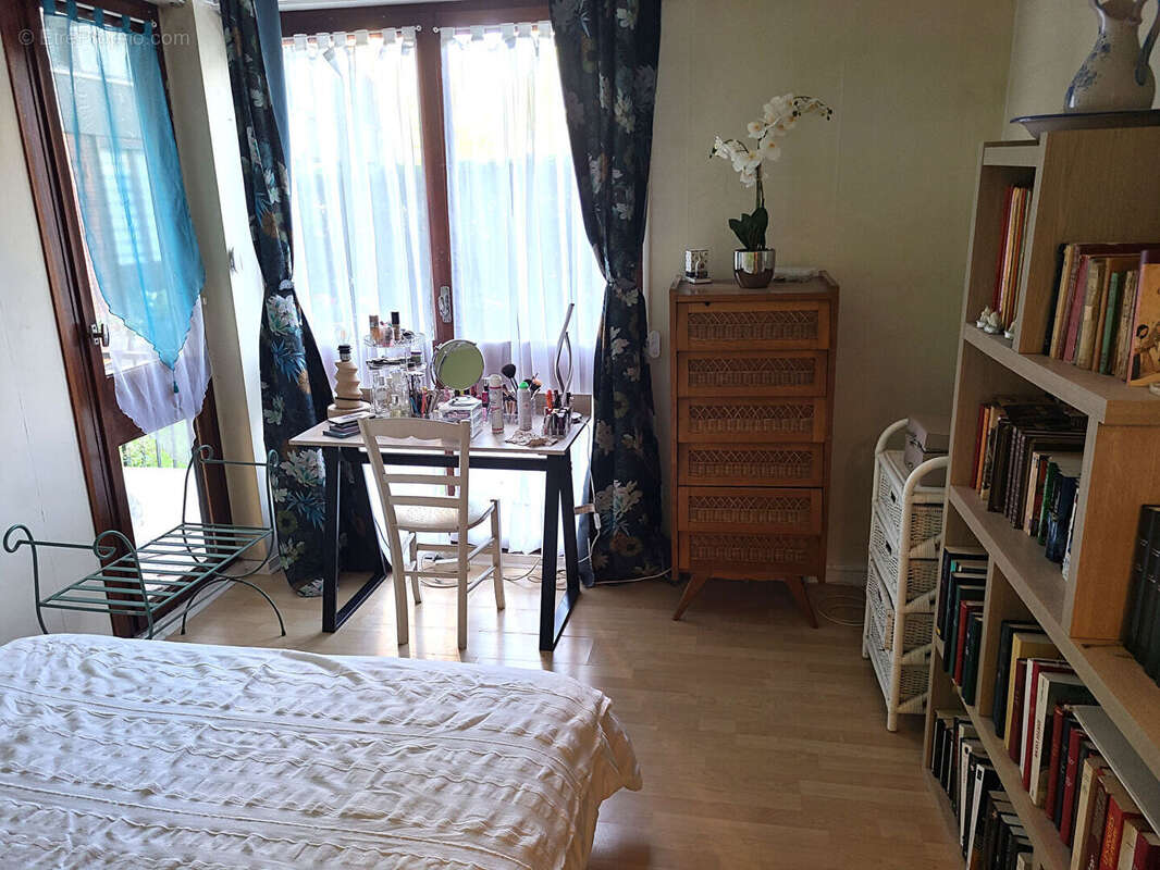 Appartement à FONTENAY-LE-FLEURY