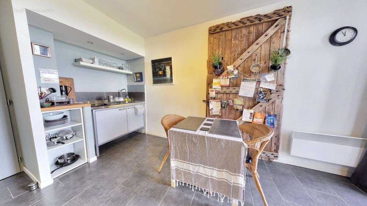 Maison à ANGLES-SUR-L'ANGLIN