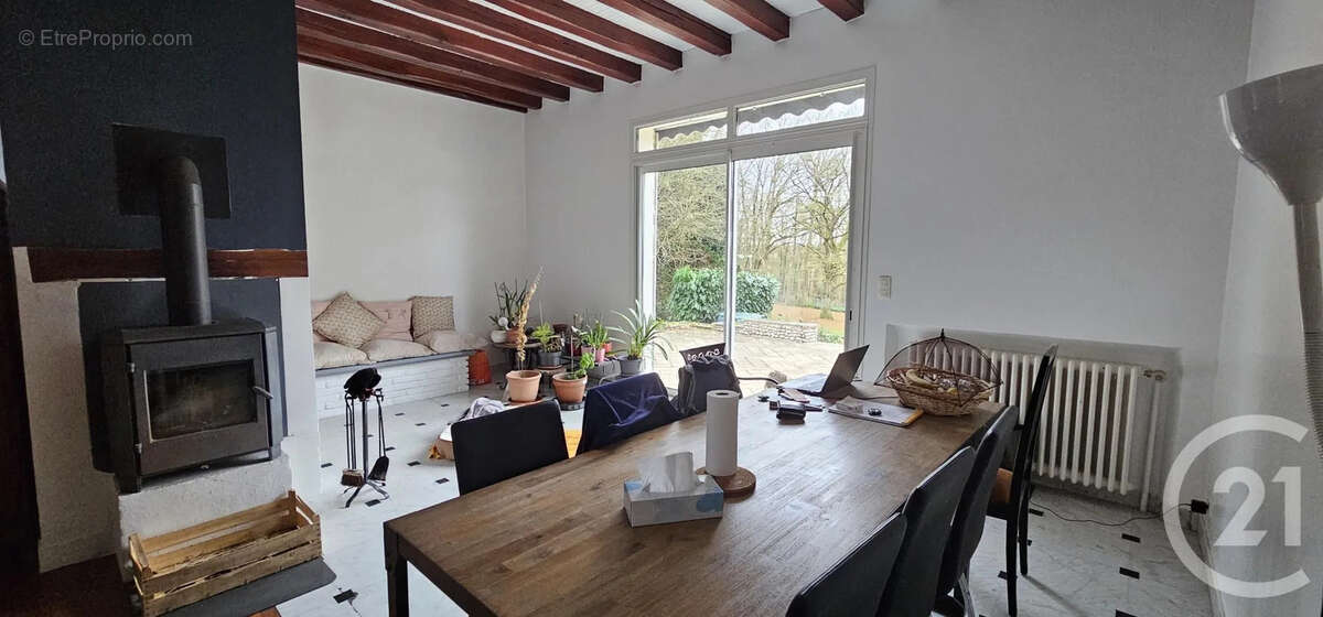 Maison à SAINT-MAUR-SUR-LE-LOIR