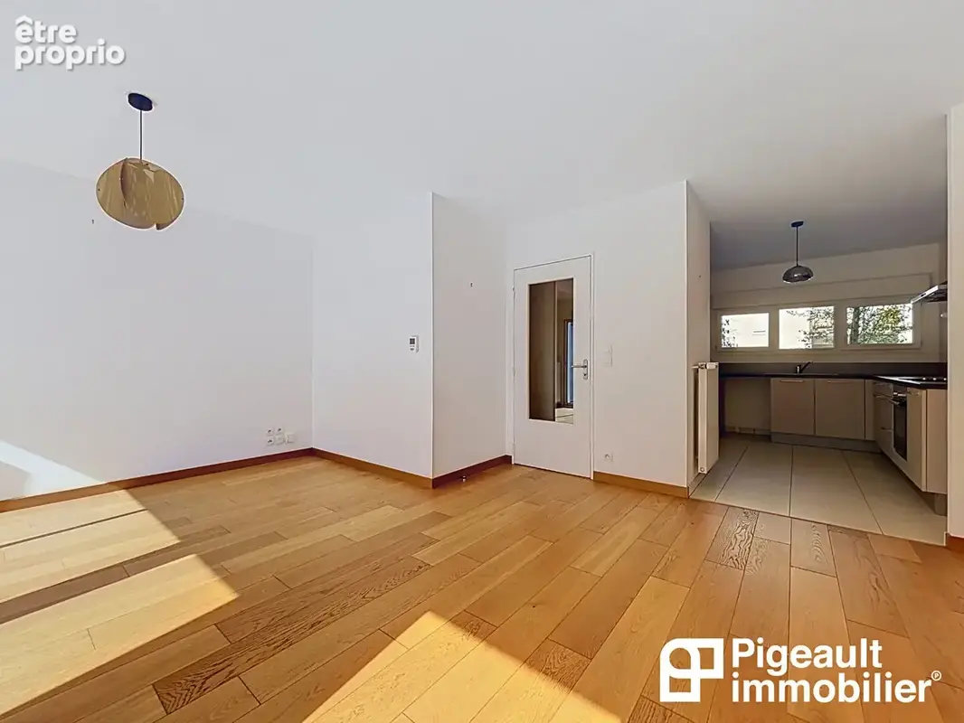 Maison T4 à vendre - Rennes - Quartier Lorient Saint-Brieuc - Double garage - Terrasse - photo 3