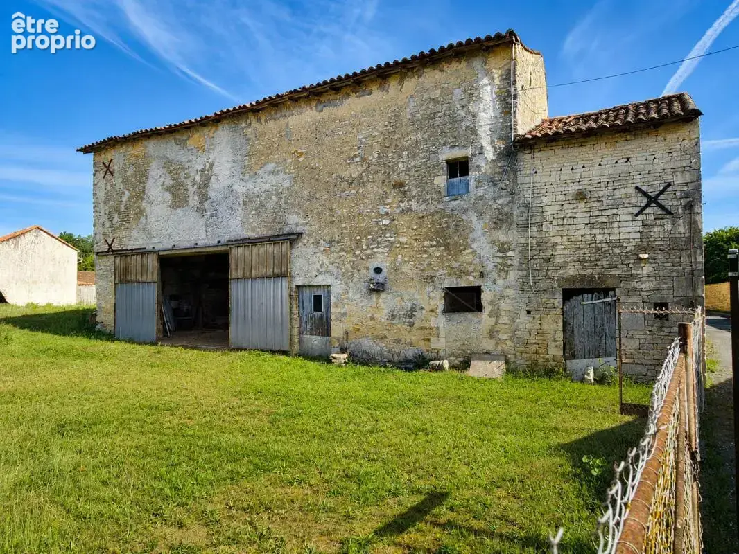 Maison à SAINT-FRAIGNE