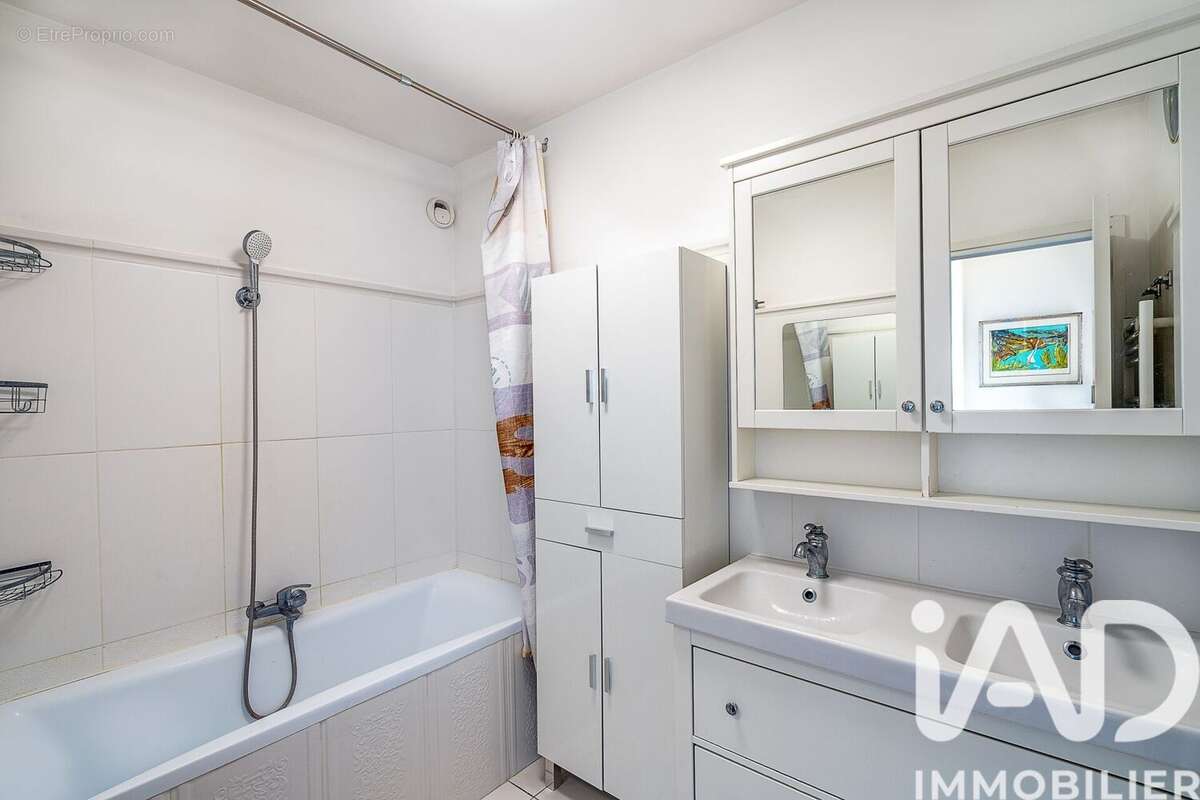 Photo 8 - Appartement à MARSEILLE-8E