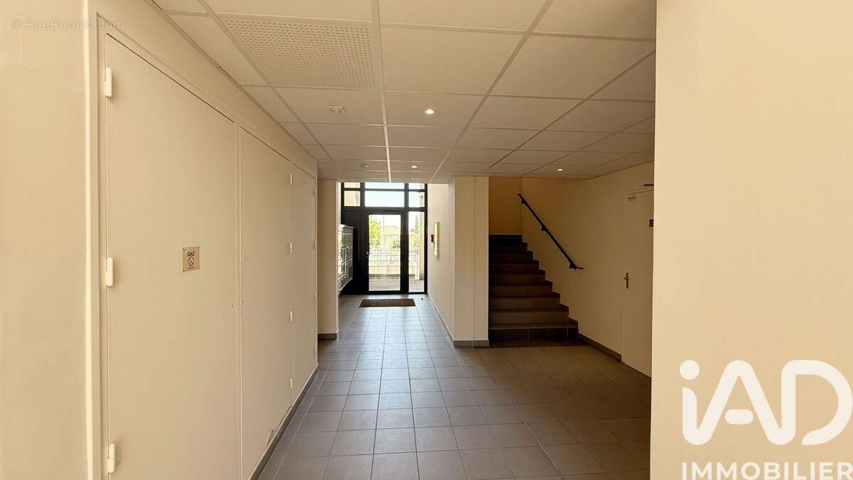 Photo 9 - Appartement à ROBION
