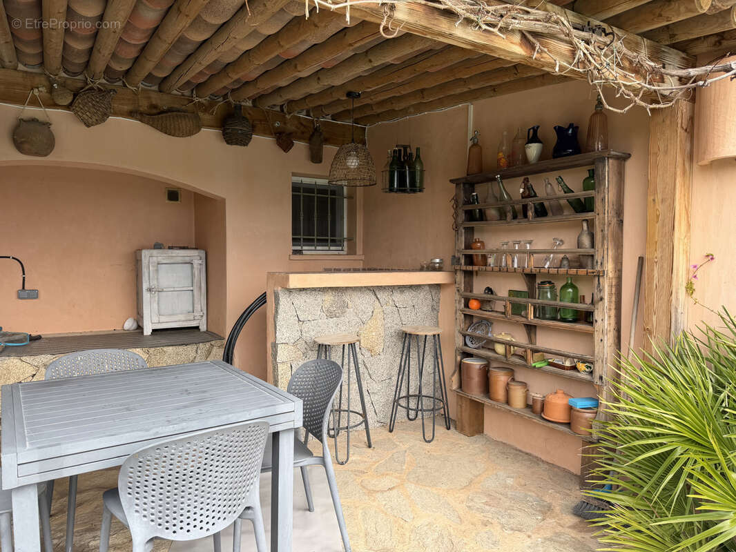 Villa d’exception avec vue mer et montagne à Porto-Vecchio. - photo 11