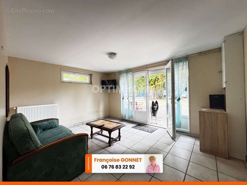 Maison 215 m² - 5 chambres - Terrain 4 200 m² - Piscine - 257 000 € - SAINT PIERRE LES ETIEUX - 18200 - photo 10