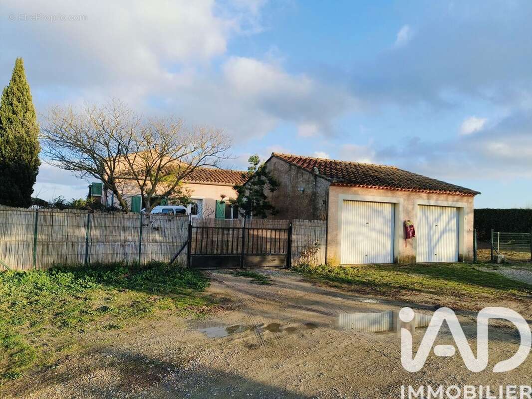 Photo 3 - Maison à SAINT-LAURENT-D'AIGOUZE