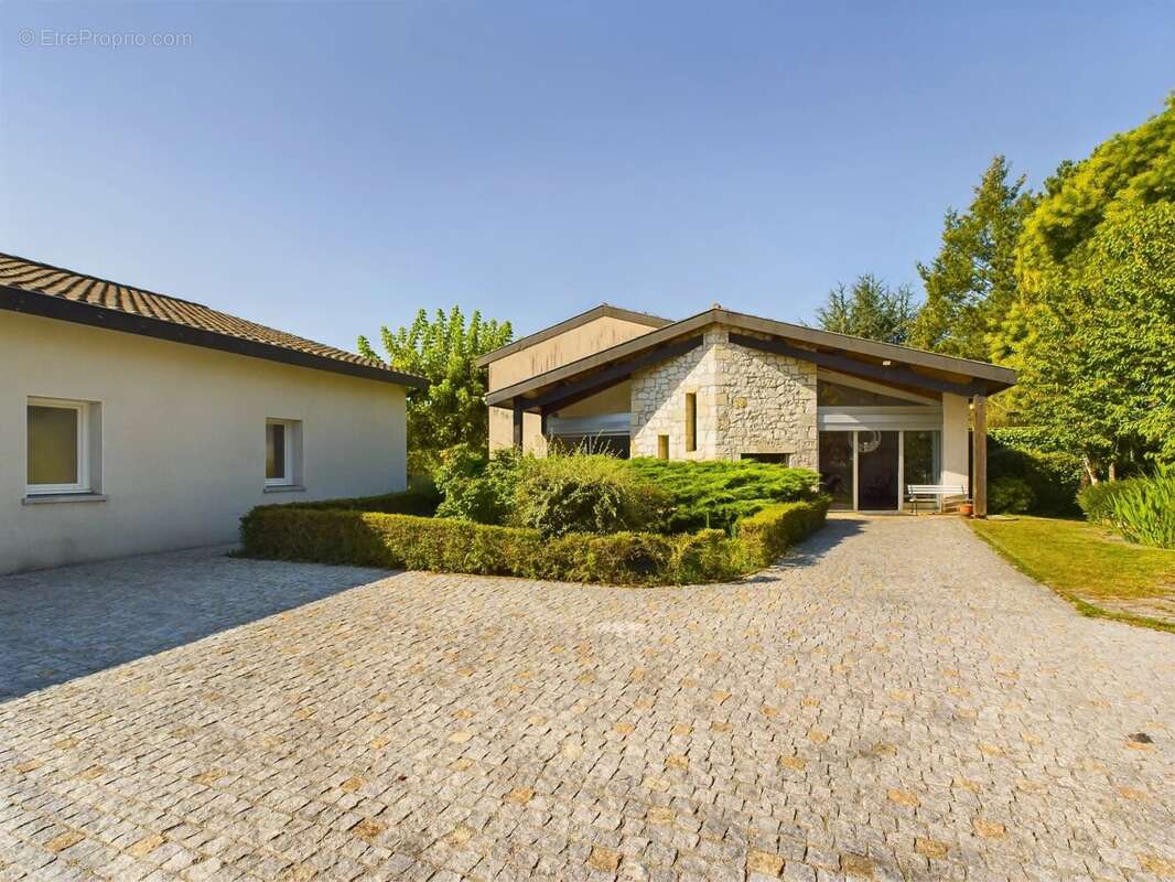 Splendide maison d'architecte à l'ambiance rétro/chic. - photo 15