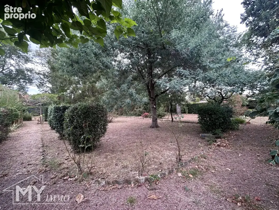 PINEUILH : Maison proche des commodités, jardin arboré, garage et terrasse couverte - photo 28
