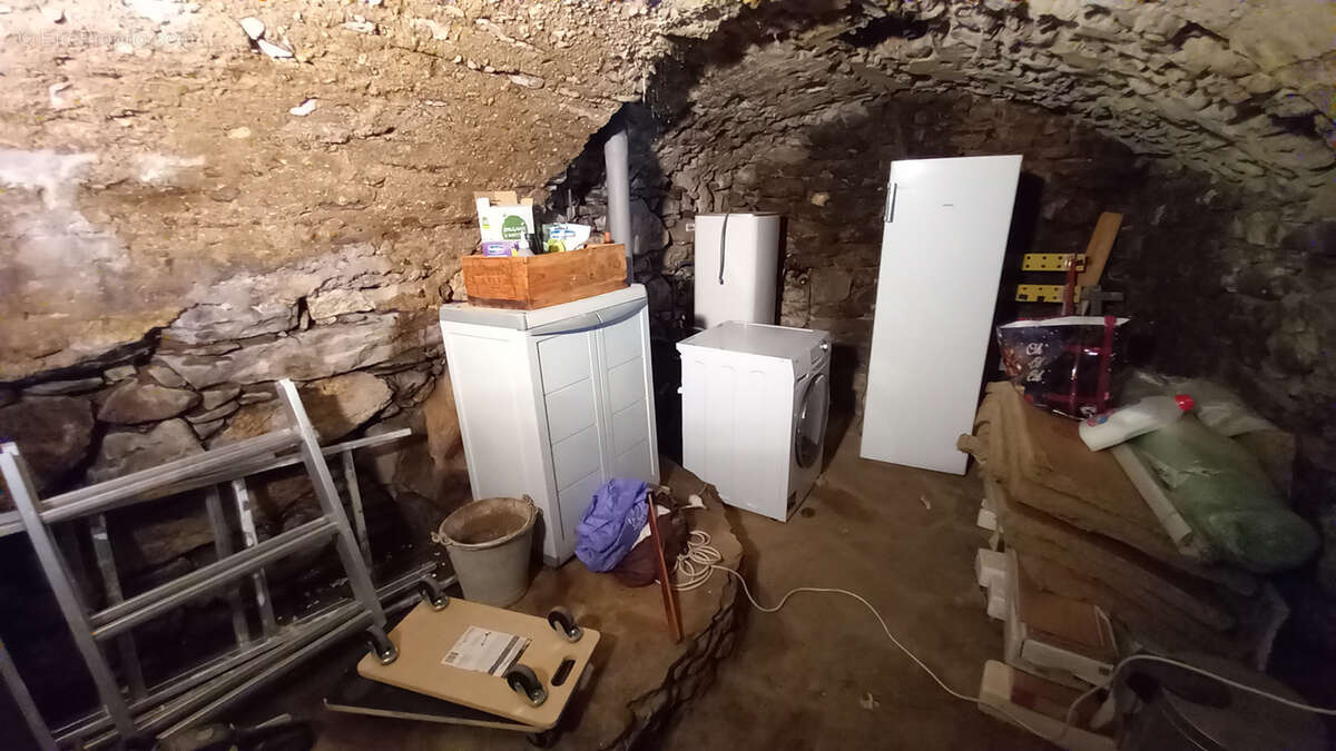 Maison à COLOMBIERES-SUR-ORB