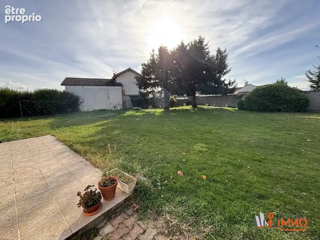 Maison 8 pièces 155 m² à vendre à Bonson (42160) - photo 2