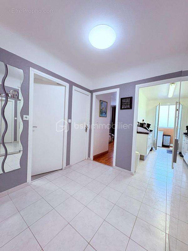 Grand 3/4 pièces traversant de 67 m² – parking privé – Pasteur, Nice - photo 6