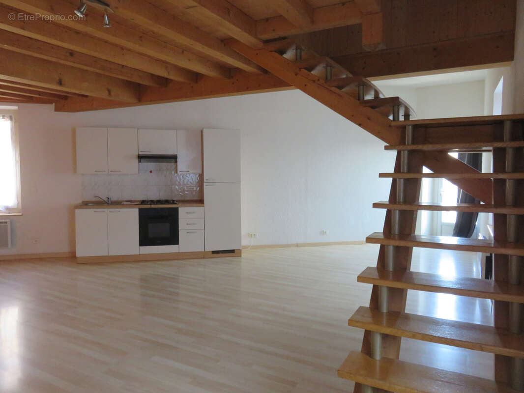 Appartement à ALBOUSSIERE